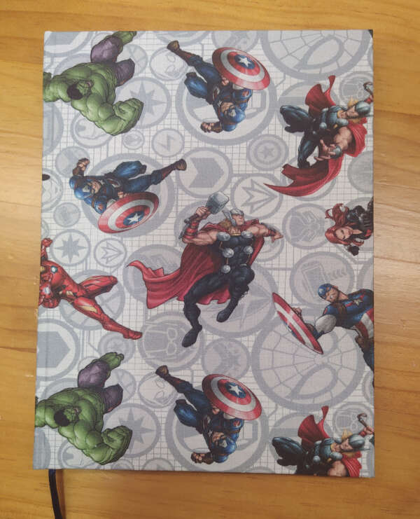Cuaderno Símbolos de Los Vengadores